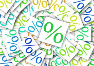 Mehr über den Artikel erfahren OLG Nürnberg: Blickfangwerbung mit Angabe „20% auf alle Ostersüßwaren“ irreführend, wenn über Erläuterung einer in der Angabe enthaltenen Fußnote bestimmte Ostersüßwaren von der Preisreduzierung ausgenommen sind